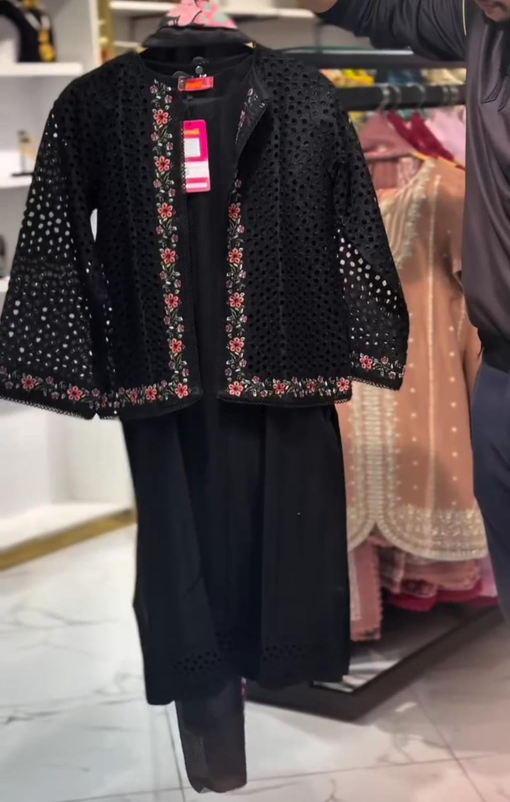 Beautiful Women Embroidery 4pcs Suit For Women✨