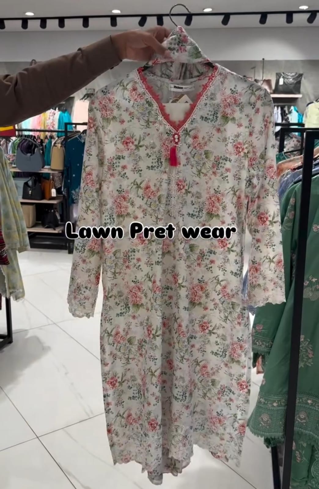 Lawn 3PC Suit for Women 🌸