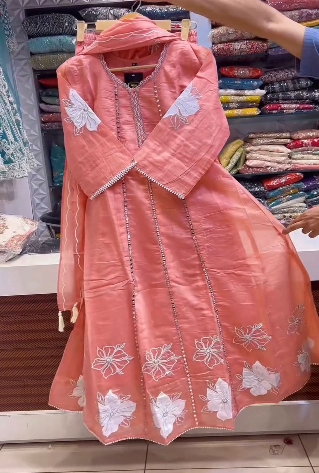 Elegant Embroidered 3PCS Dress