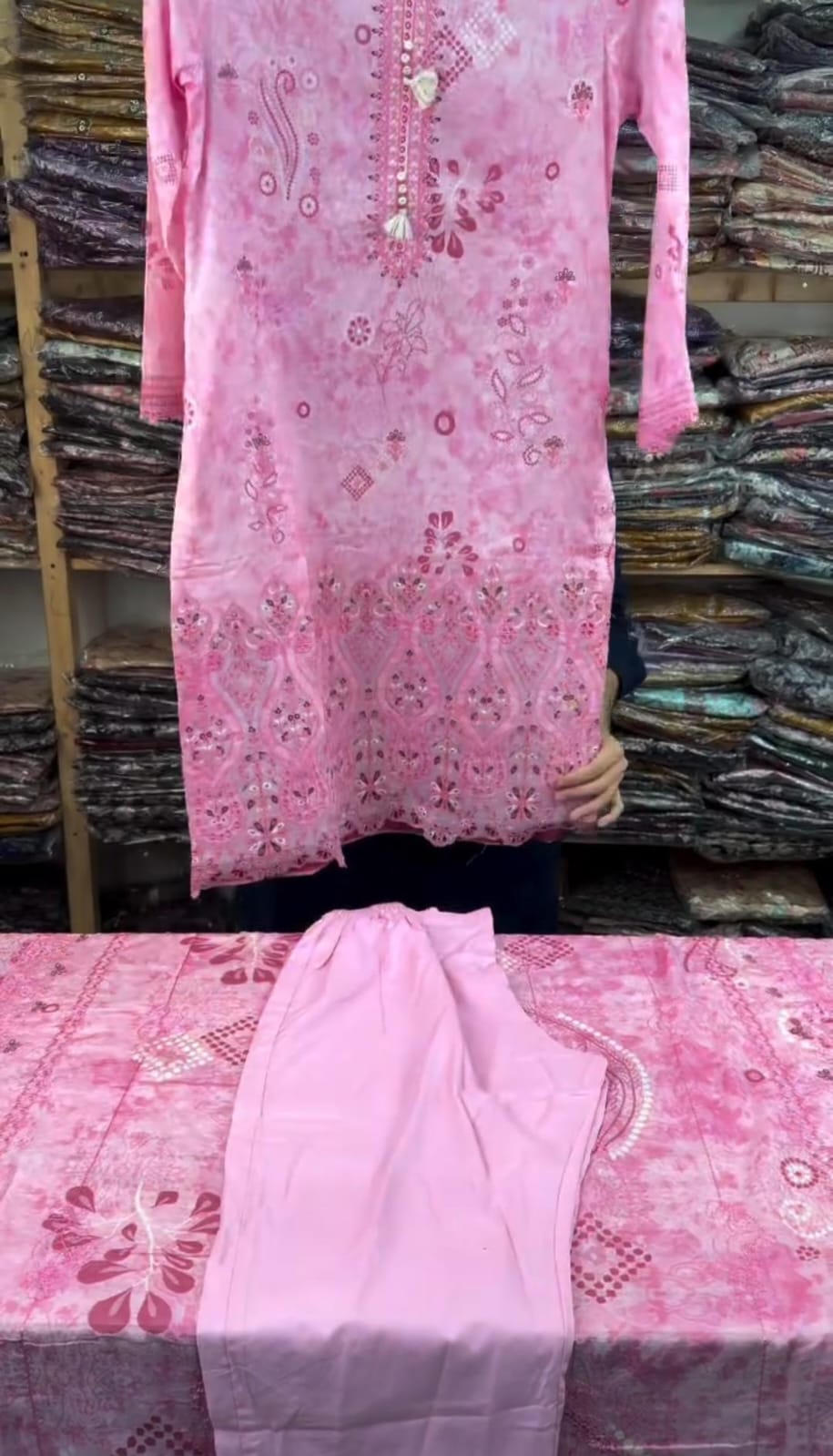 Women Embroidery 3PCS Suit For Summers 🌸
